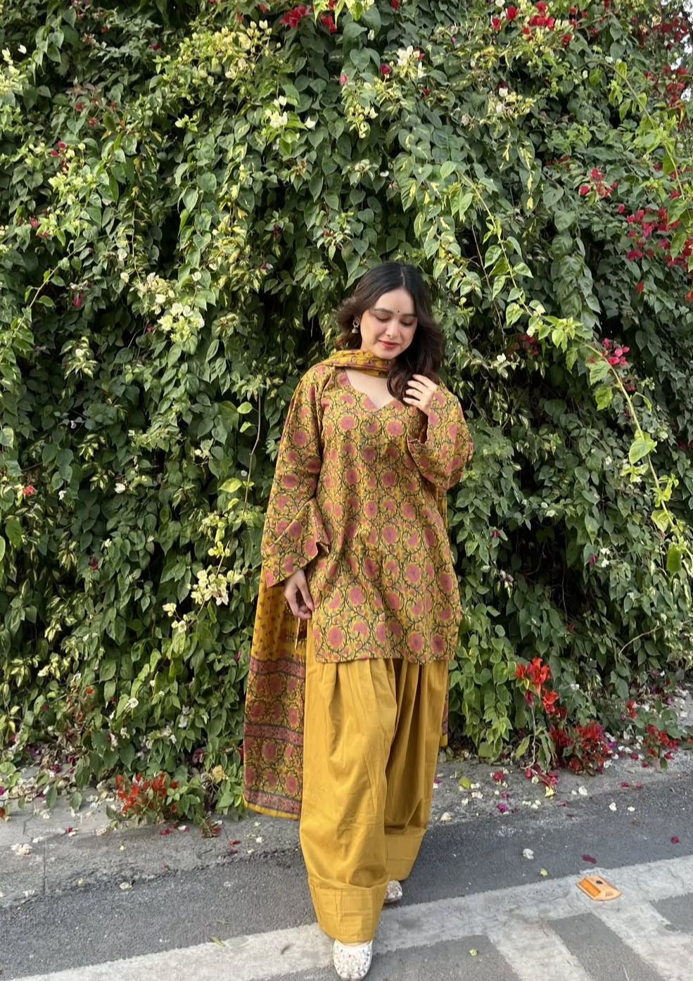 Aayra Farshi Set