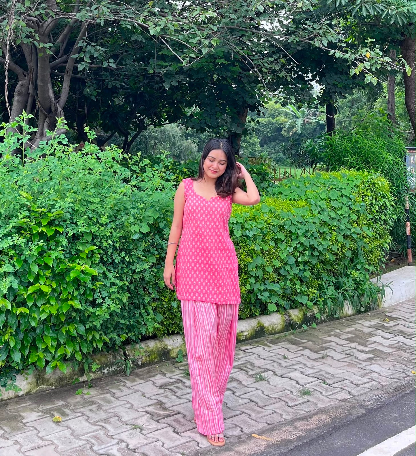 Gunika in "Pink" Farshi Set