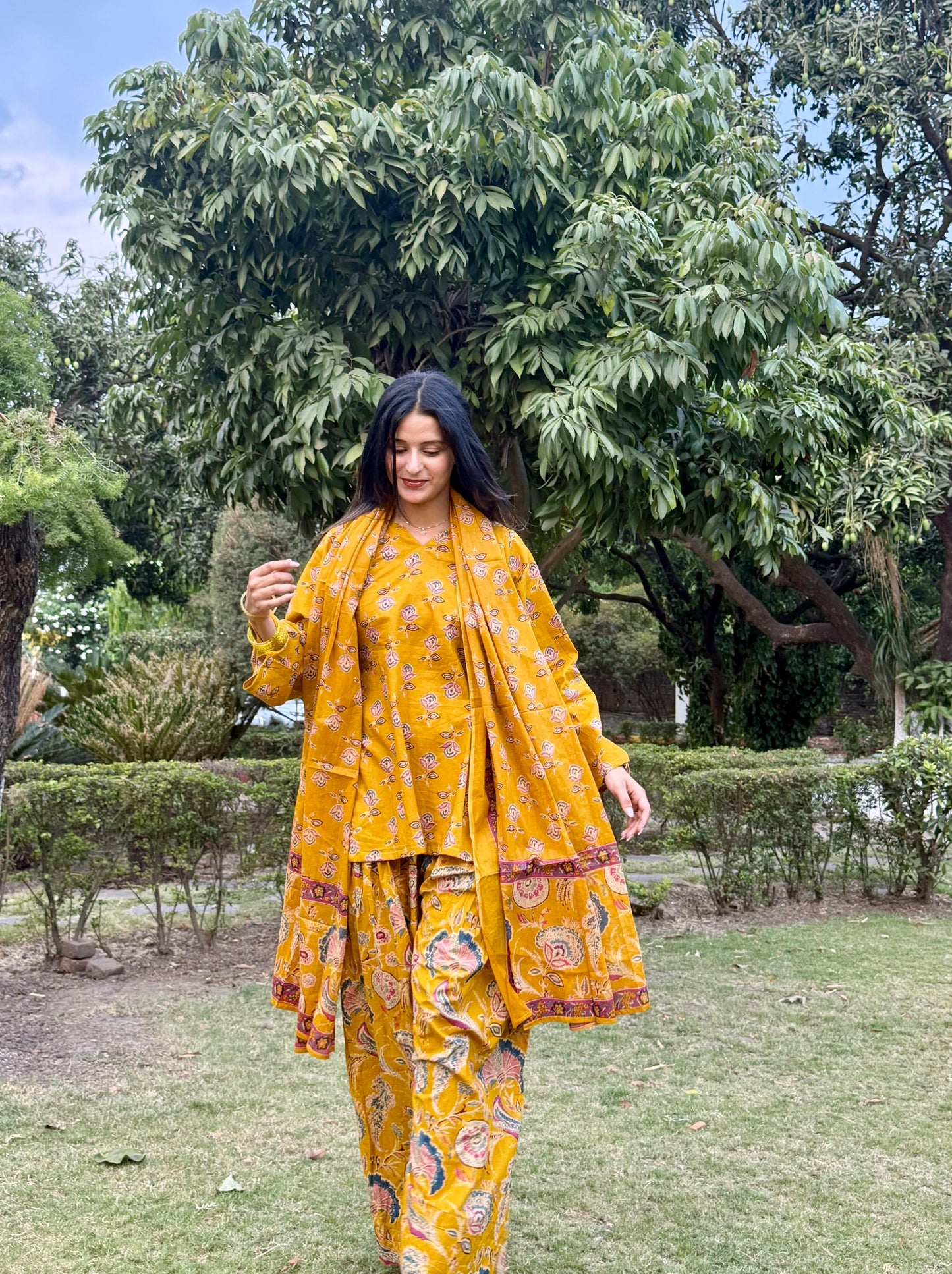 Komal Farshi Salwar Set