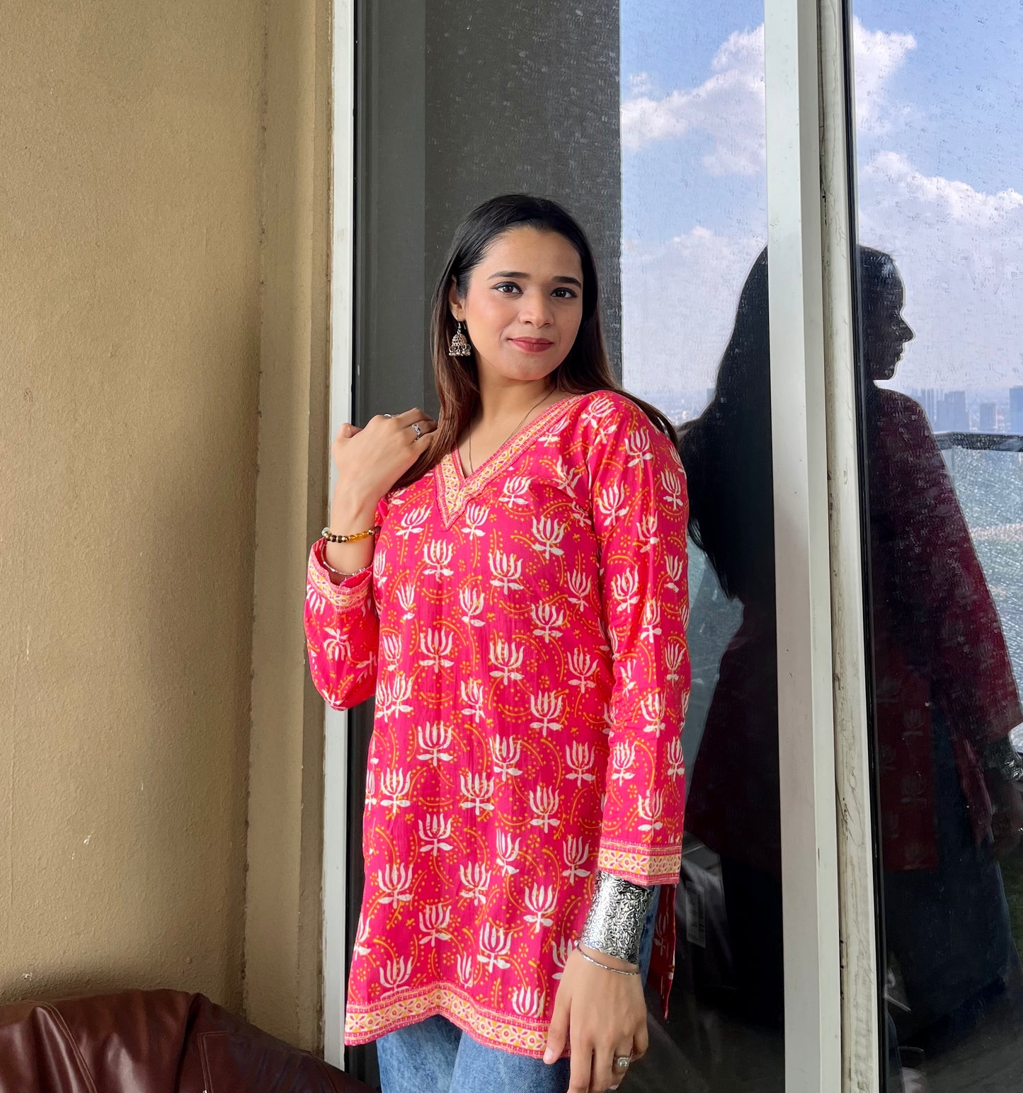 Gulabi Kamal Straight Short Kurti