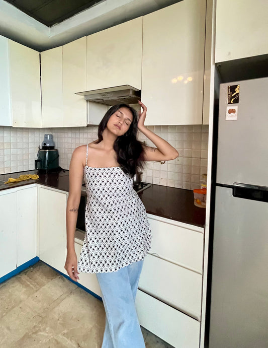 White Era Backless Straight Short Kurti