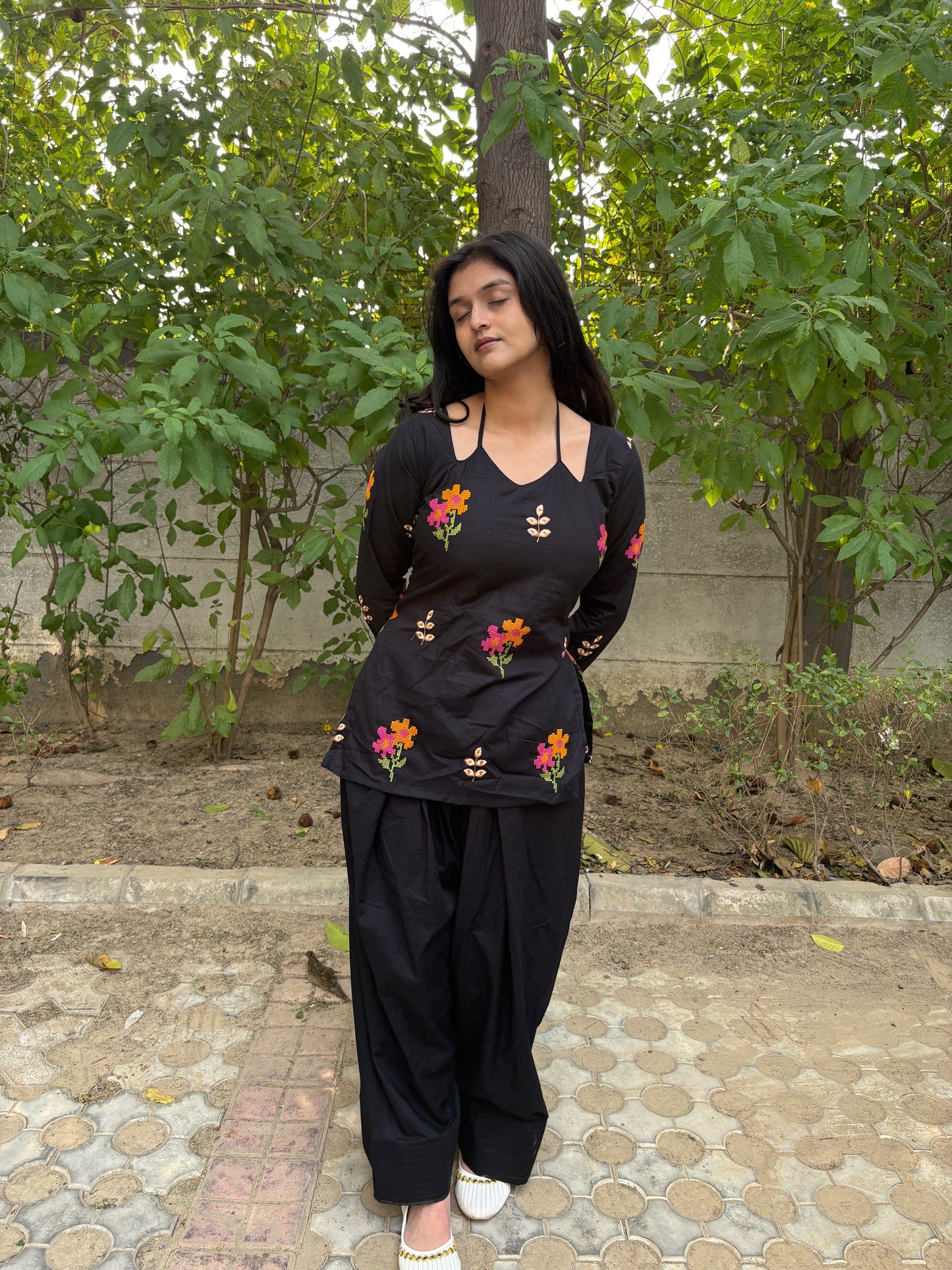 Aala Farshi Salwar Set