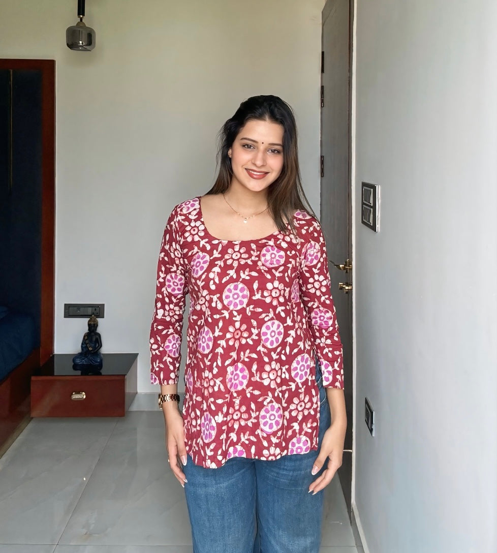 Suroor Backless Straight Short Kurti