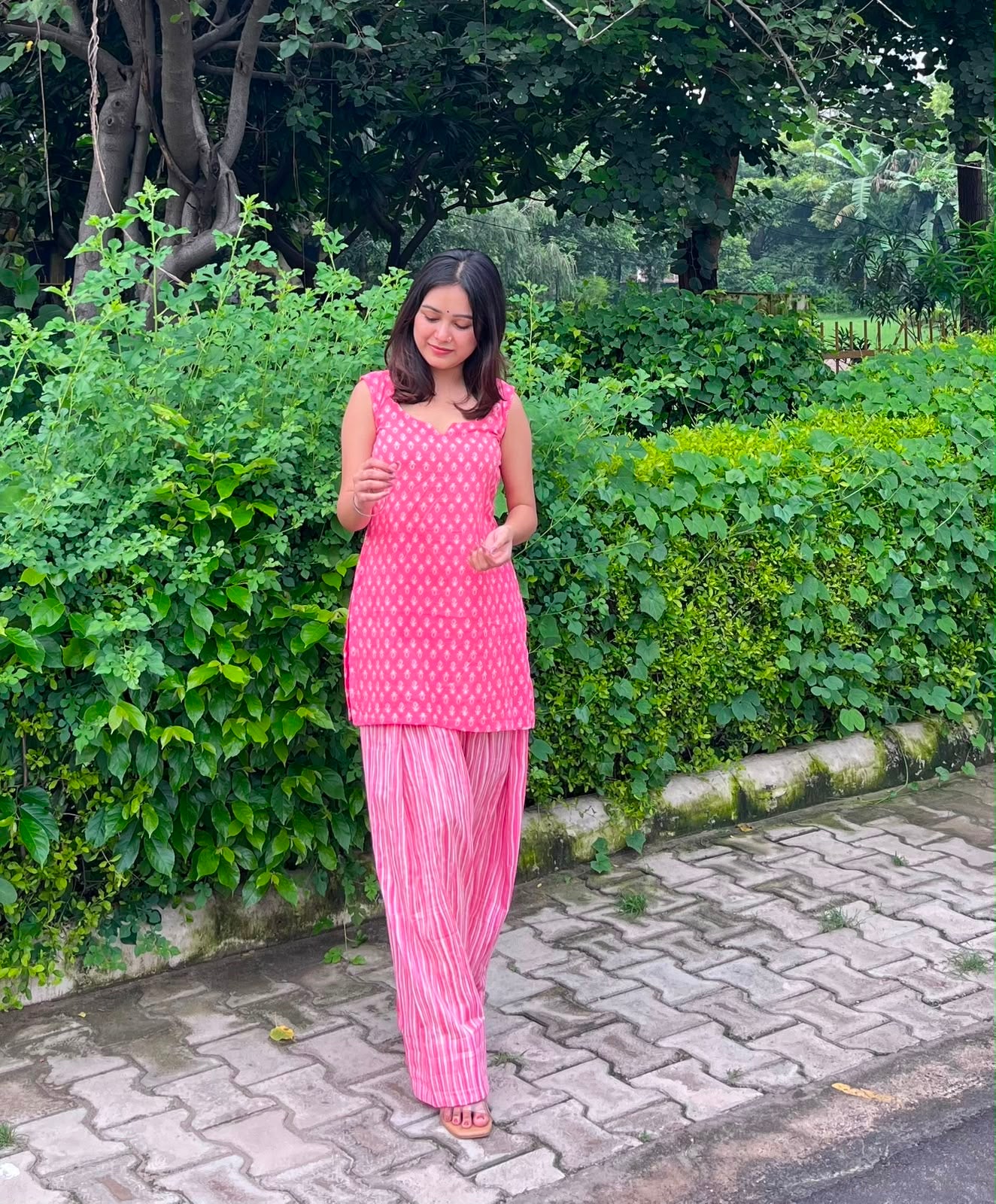 Gunika in "Pink" Farshi Set