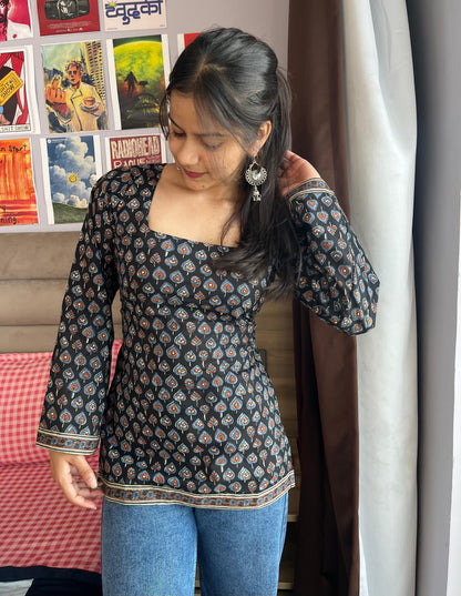 Elara corset back kurti