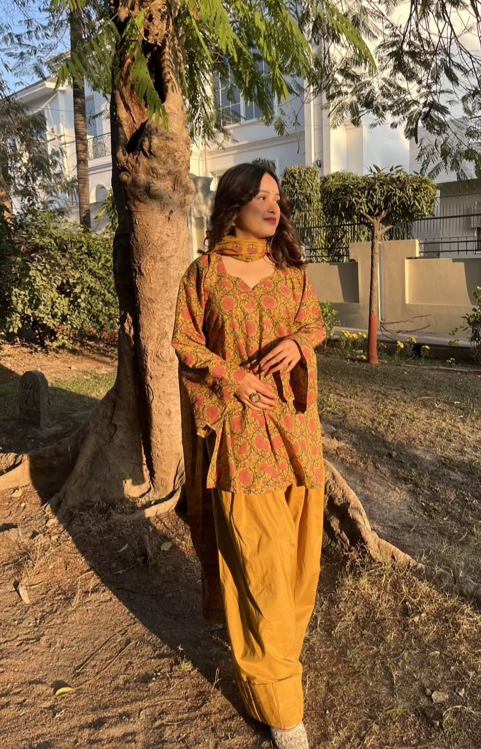 Aayra Farshi Set