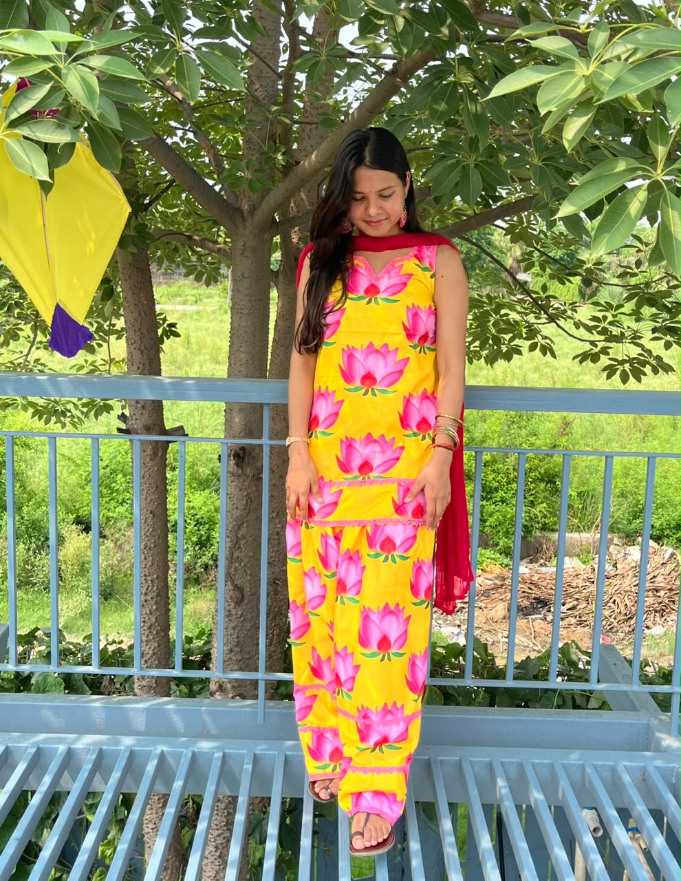 Basanti Set