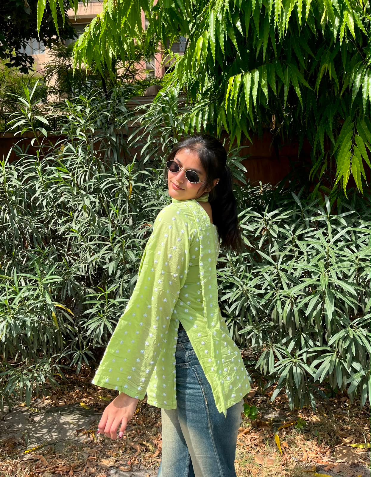 Pesto Kurti (with neck band)