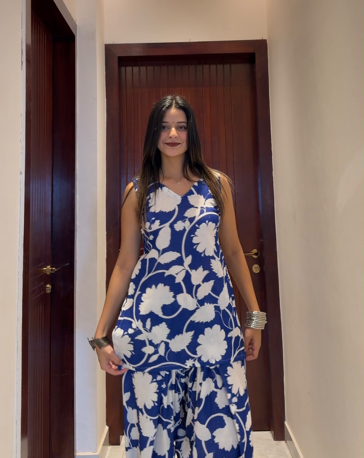 Vanya Farshi Set