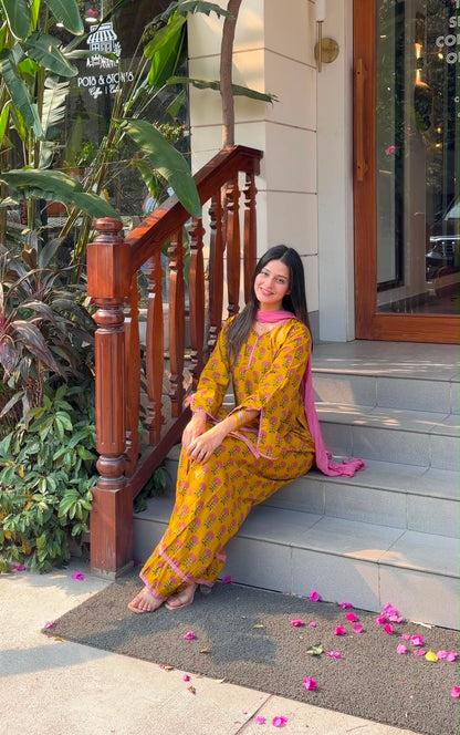 Ambar Farshi Set