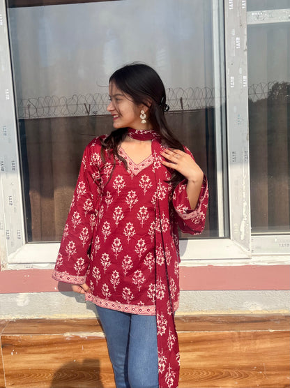 Suhavi Short Kurti ( With neck band)