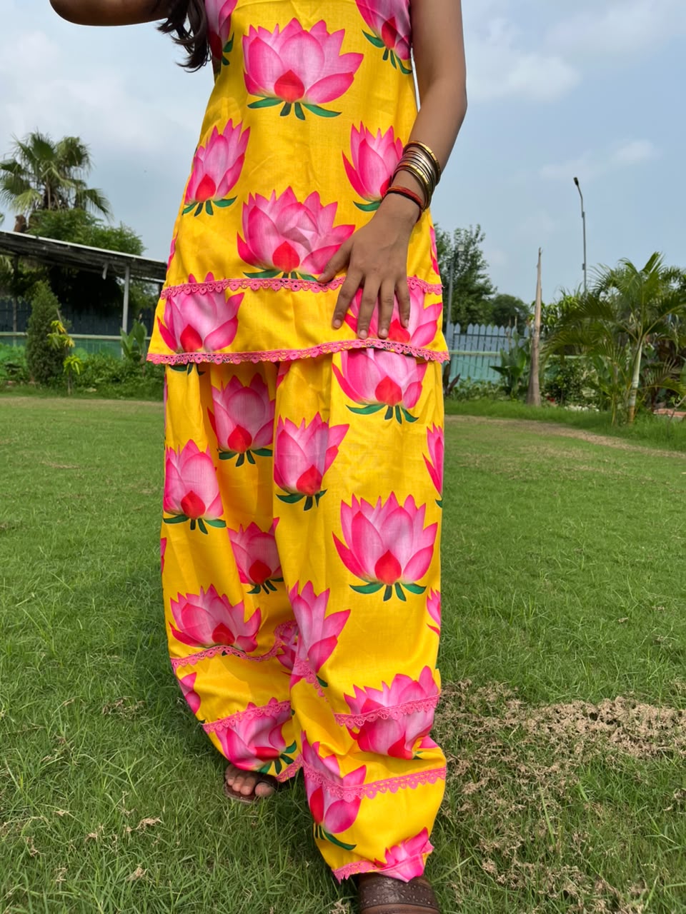 Basanti Set