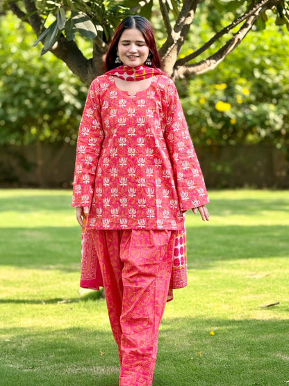 Sidra Farshi Salwar Set