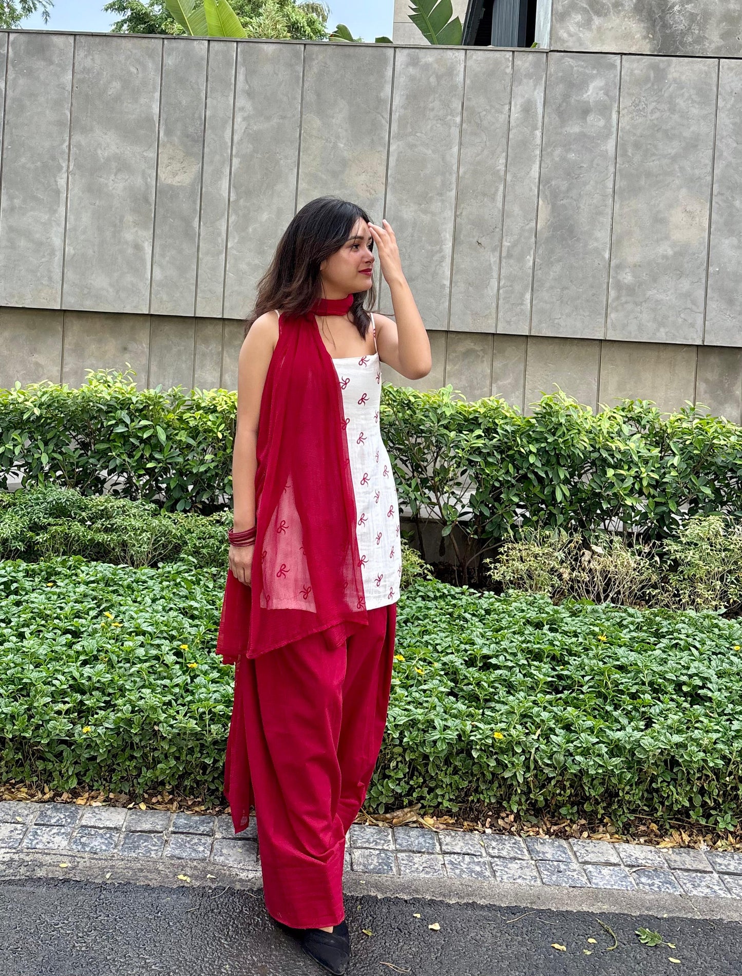 Bow Backless Farshi Set