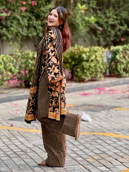 Nayab Farshi Salwar Set
