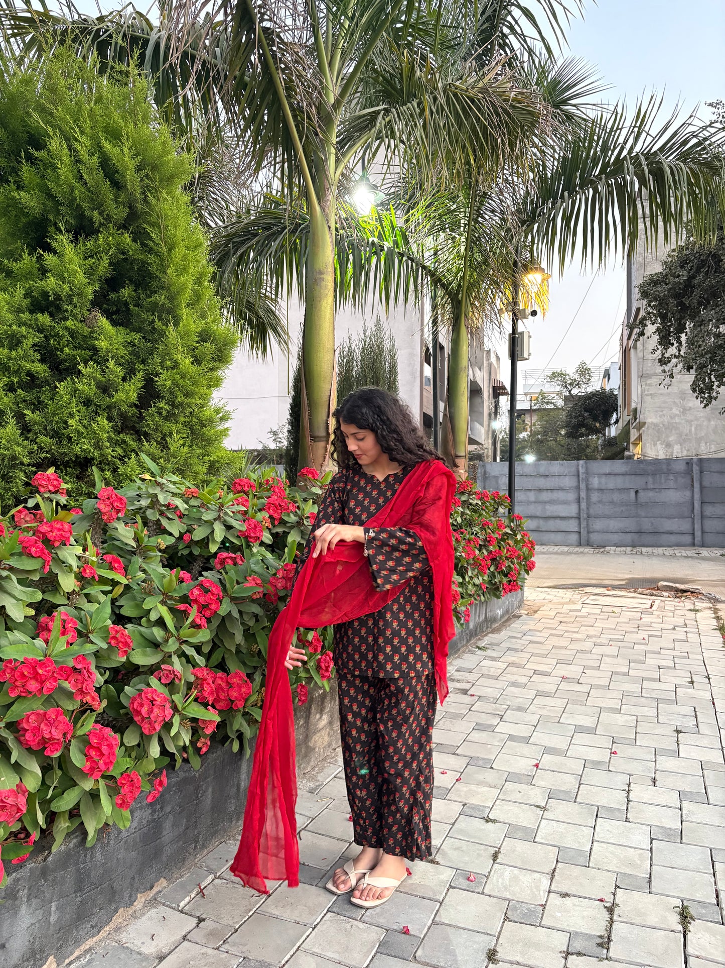 Sanskriti Farshi Salwar Set