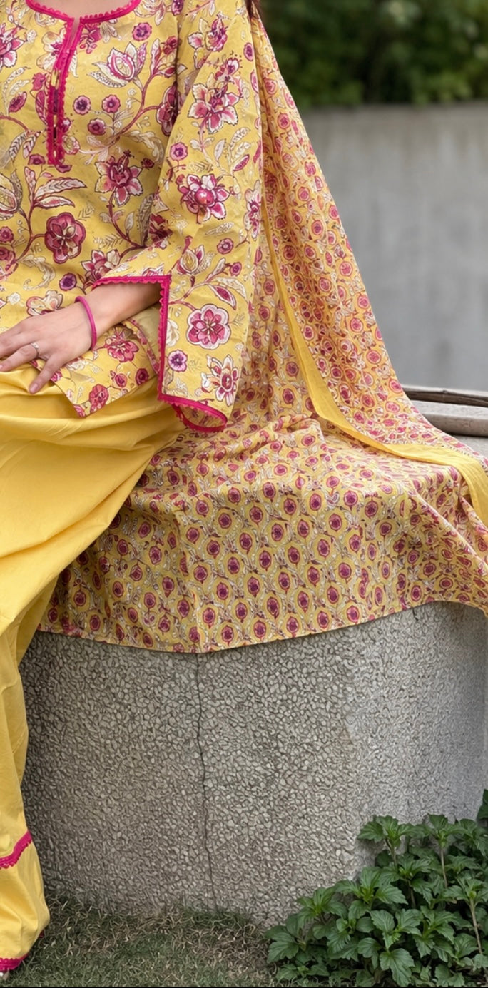Aam Farshi Salwar Set