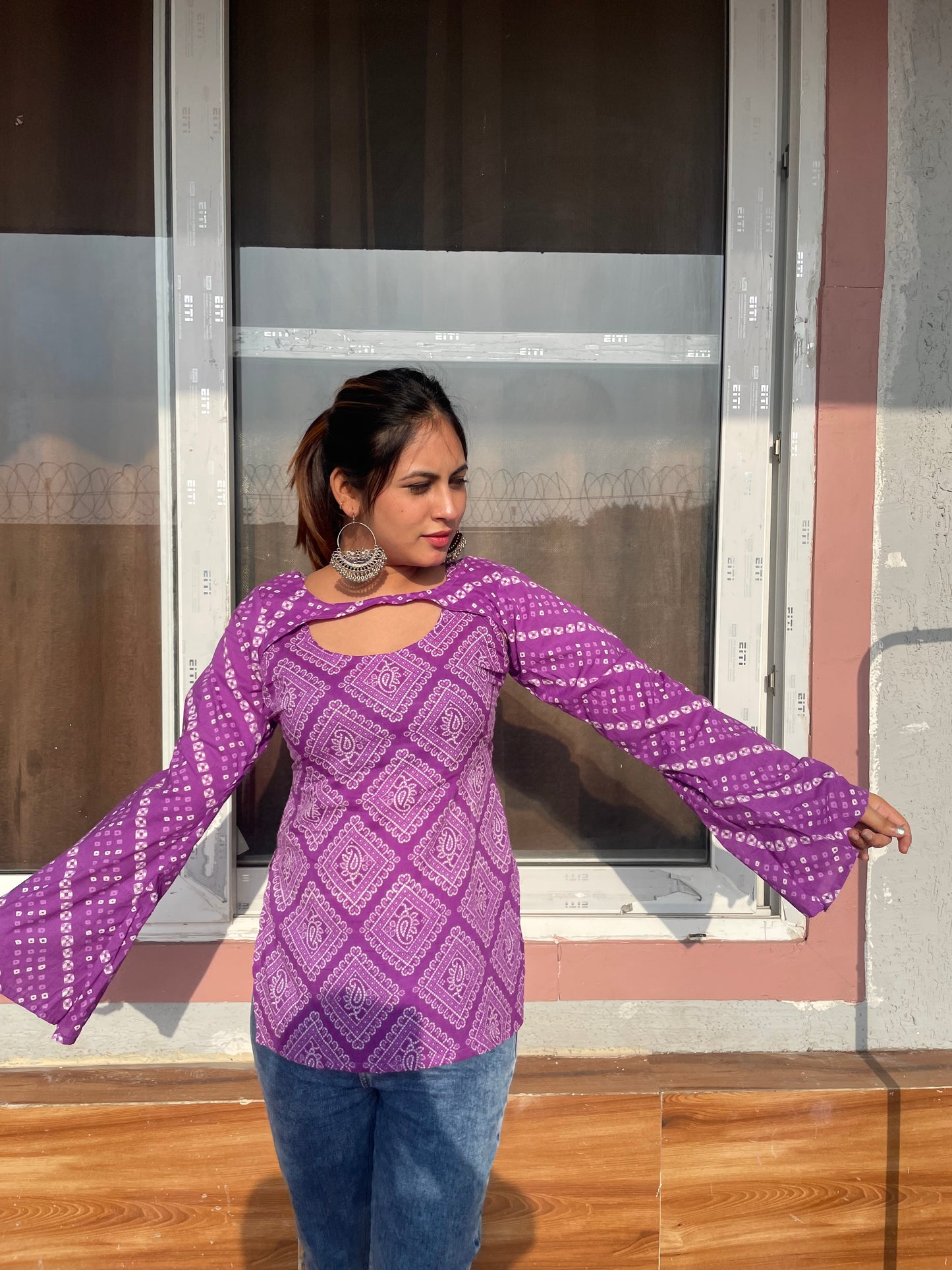 Yukta Convertible Corset Back Kurti