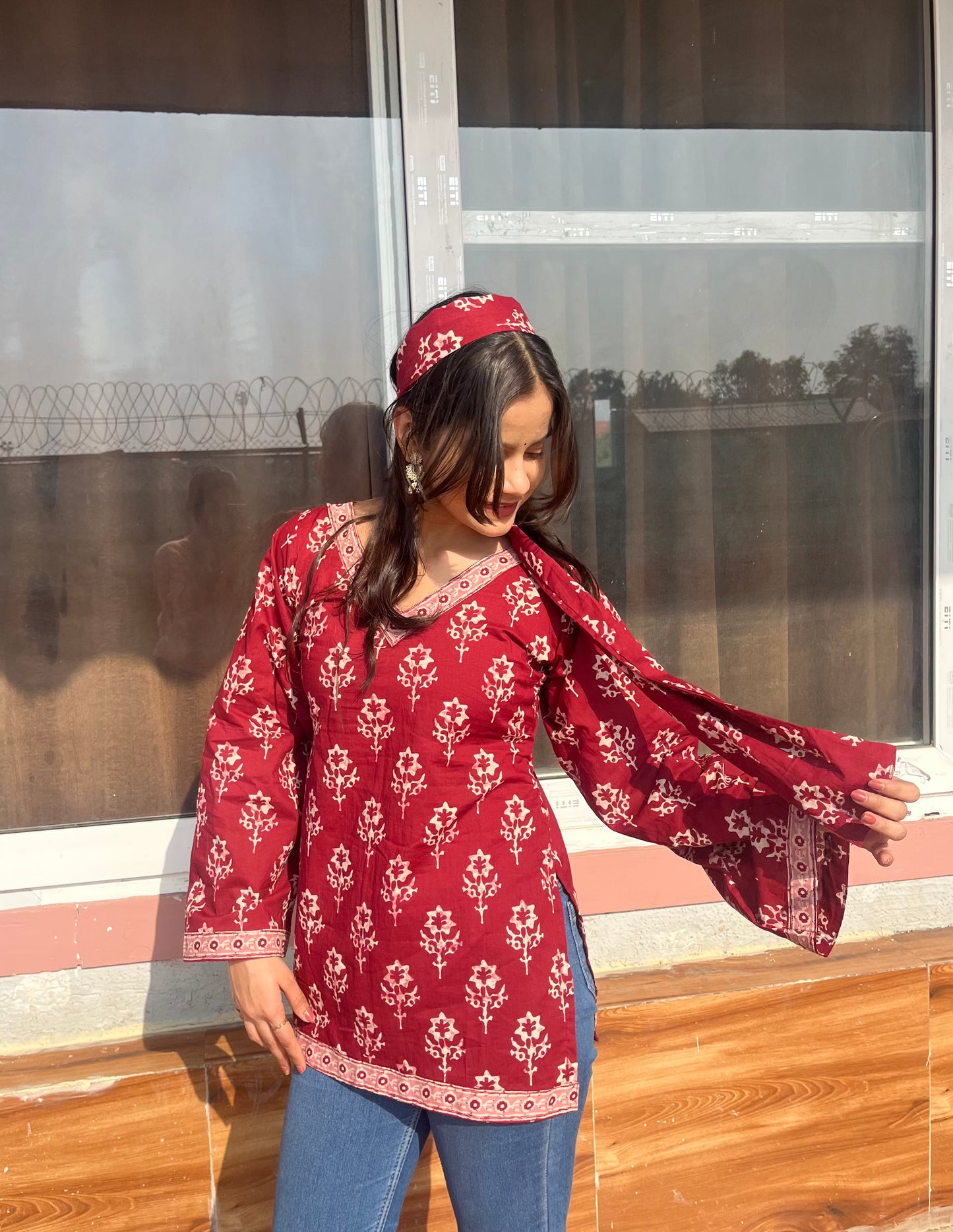 Suhavi Short Kurti ( With neck band)