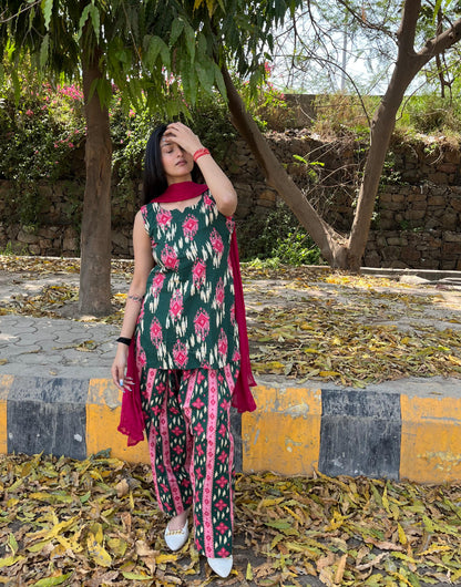 Eesha Farshi Salwar Set