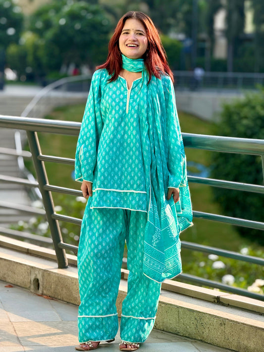 Neer Farshi Set