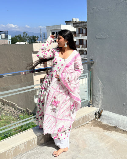 Bindi anarkali set