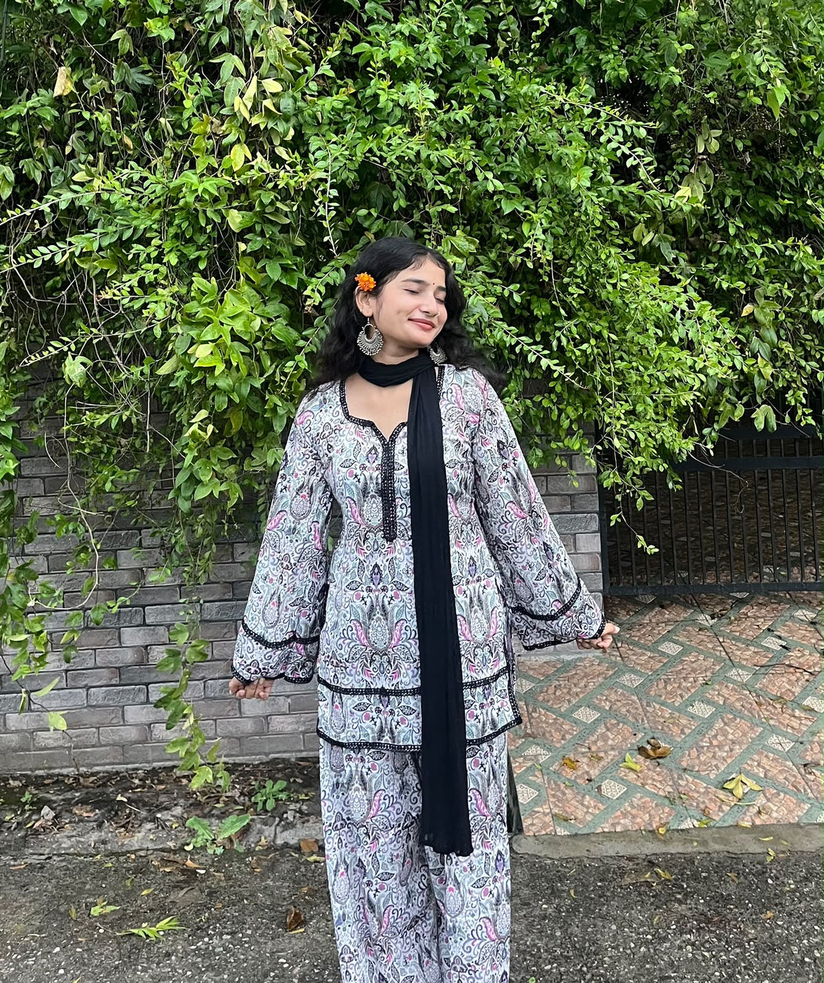 Iniya Set