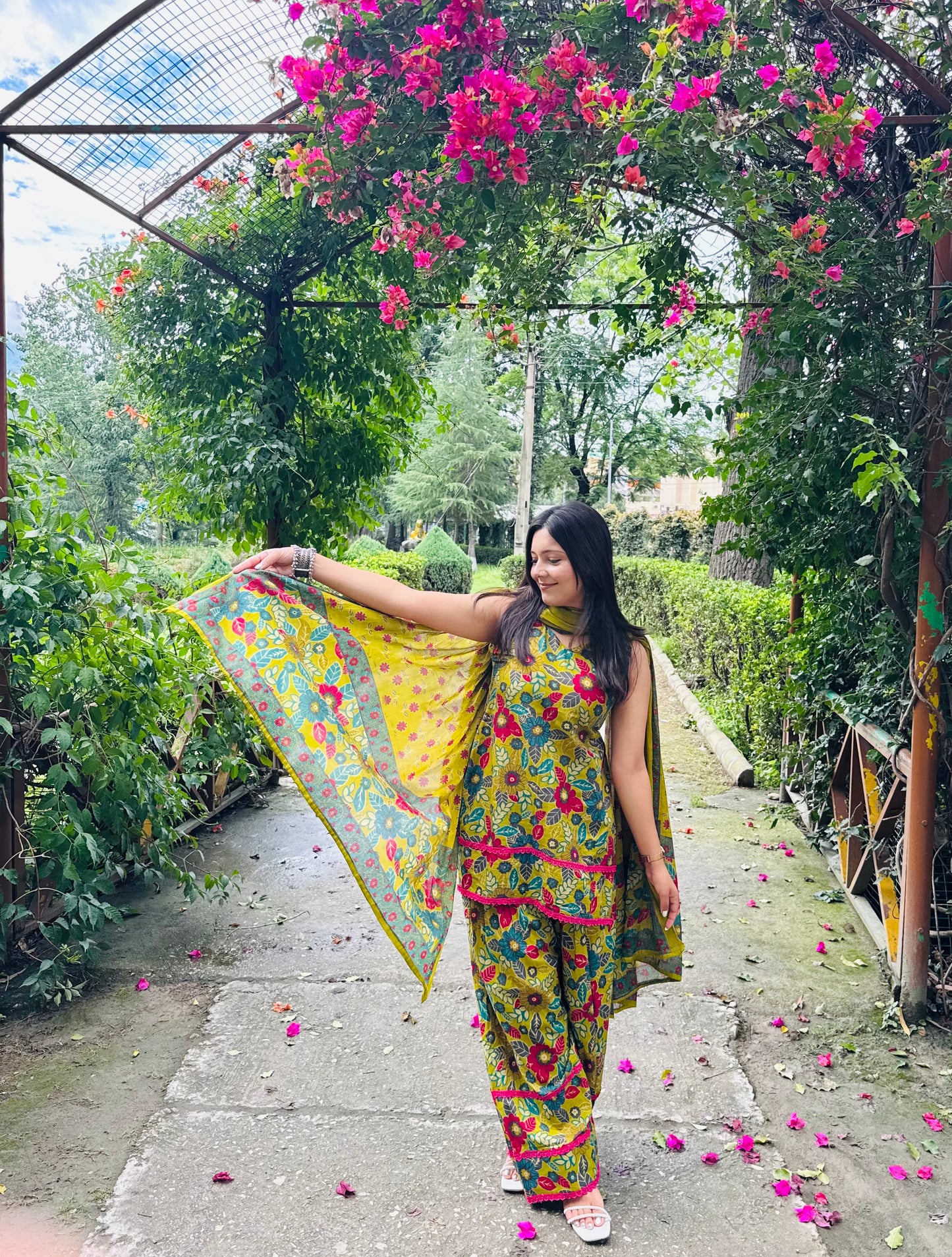 Gulbahaar Farshi Set