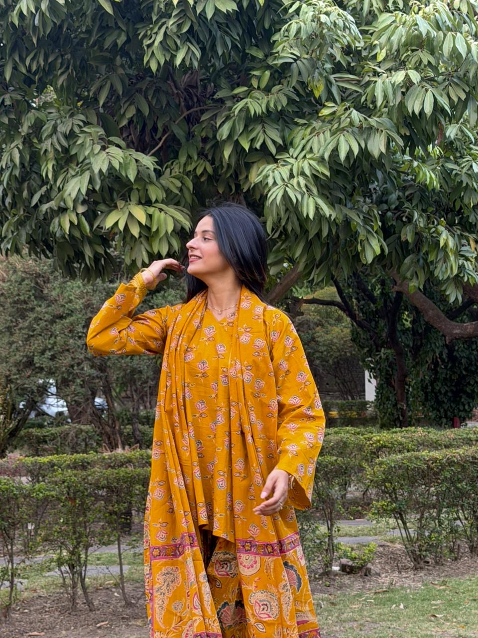 Komal Farshi Salwar Set