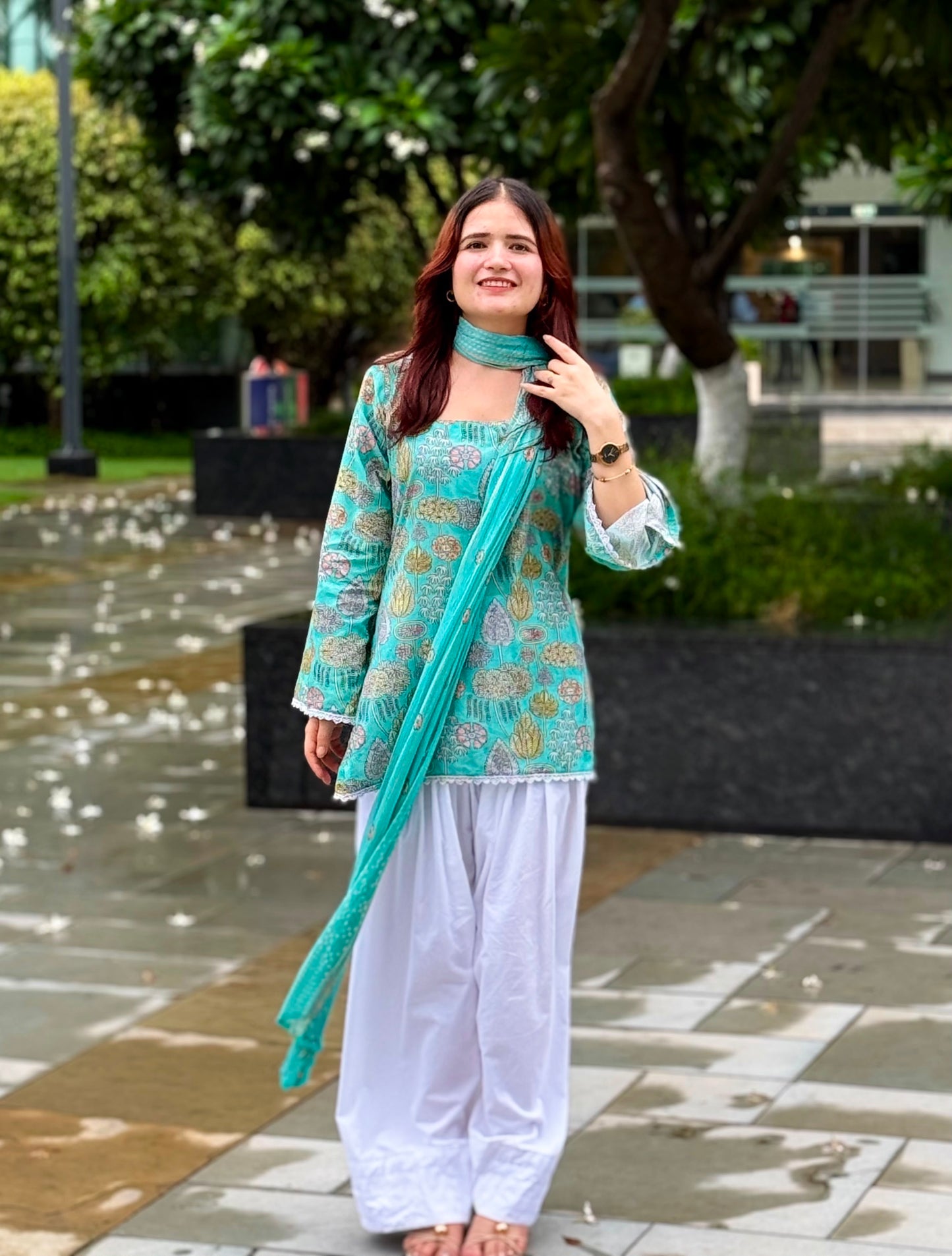 Aqua Farshi Set