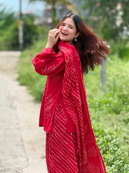 Renuka Farshi Set