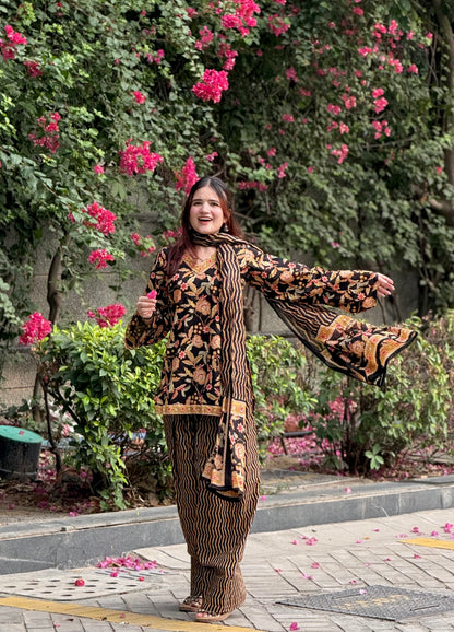 Nayab Farshi Salwar Set