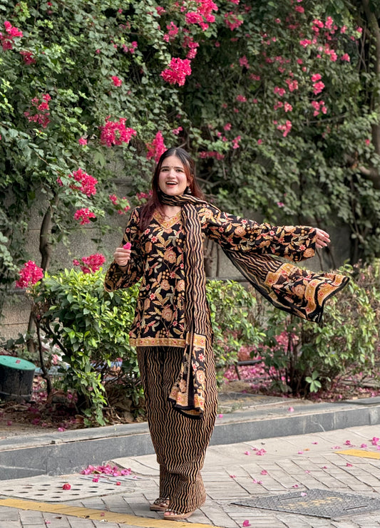 Nayab Farshi Salwar Set