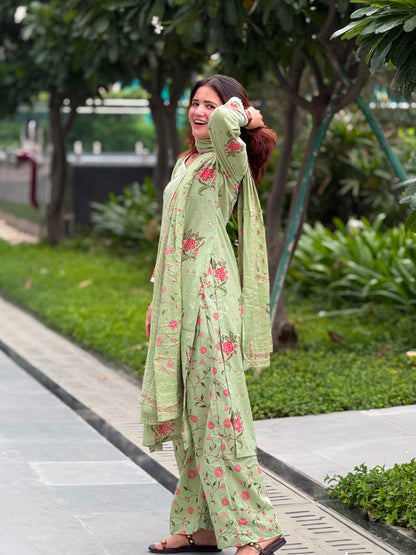 Pista Phool Set