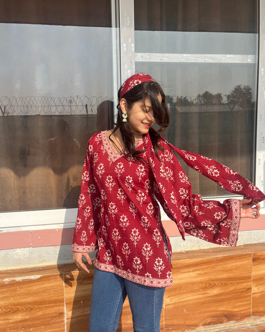 Suhavi Short Kurti ( With neck band)