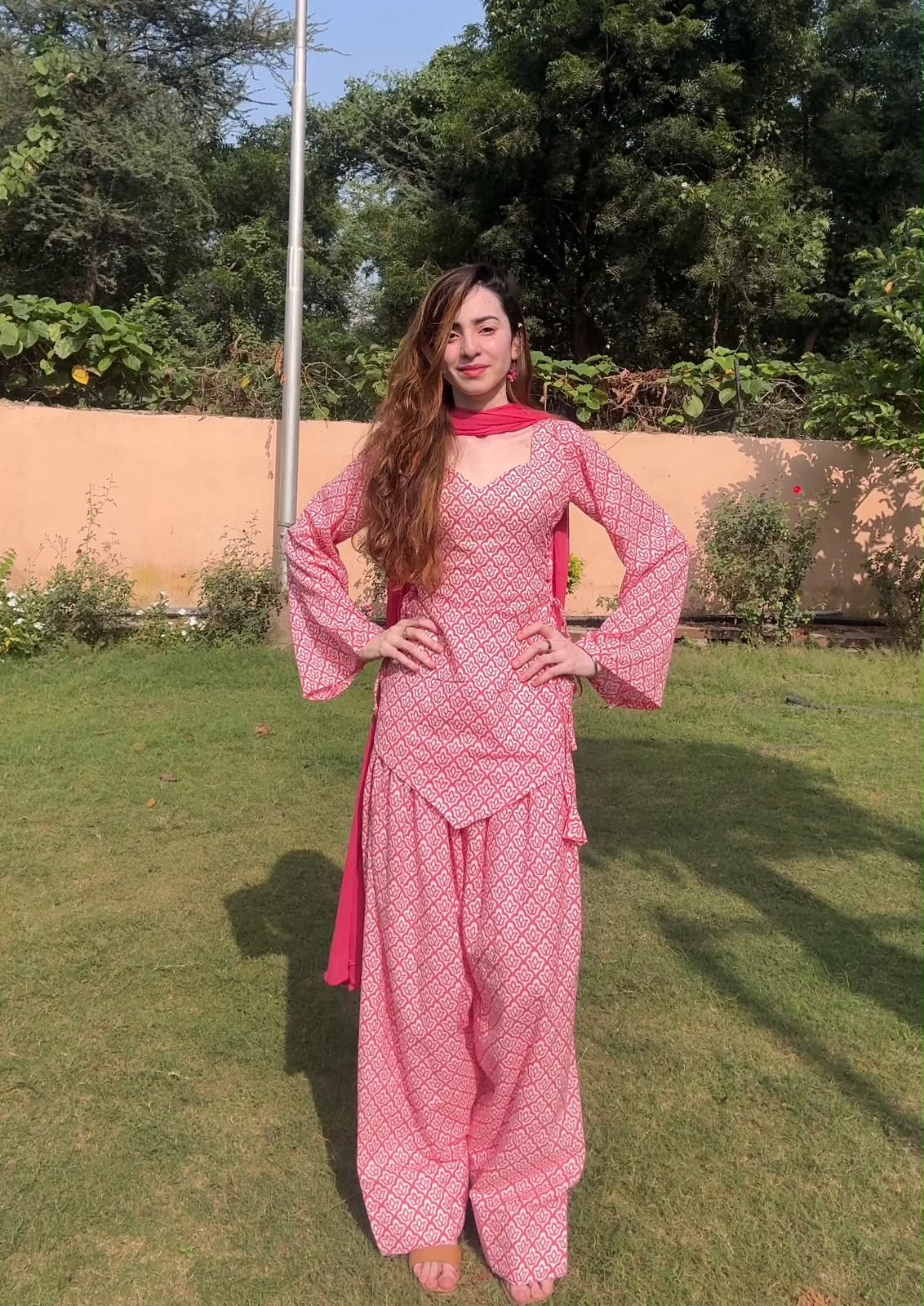 Niharika Set