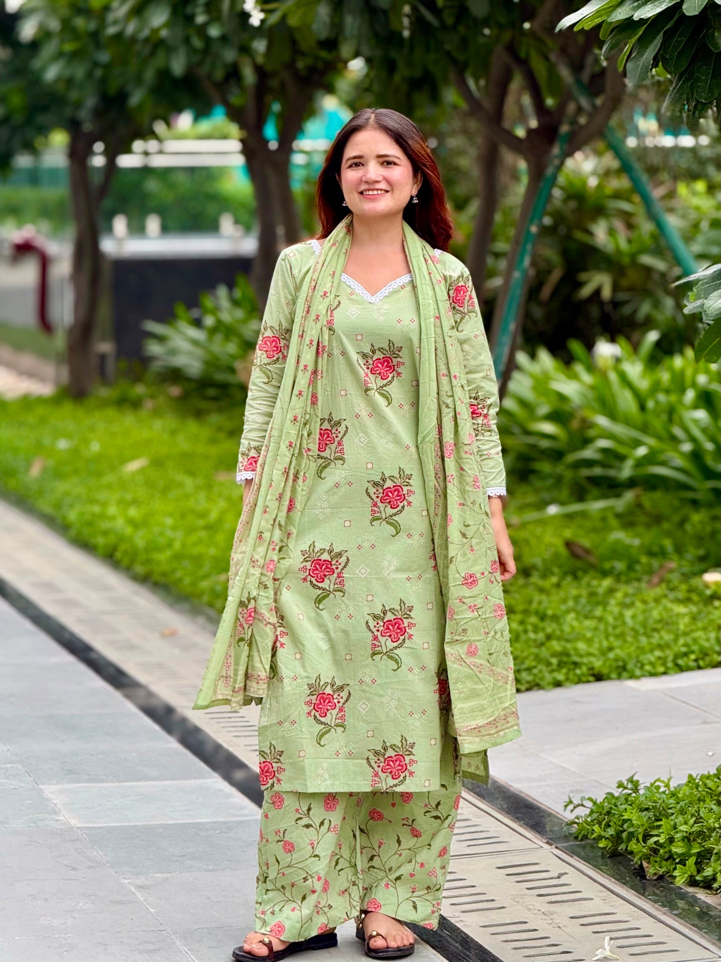 Pista Phool Set