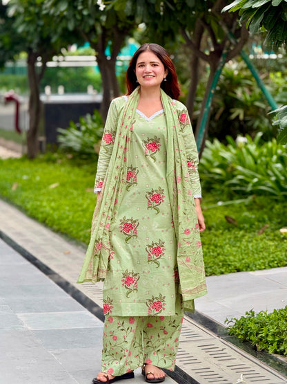 Pista Phool Set