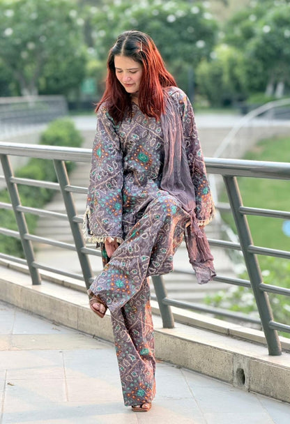 Lavini Farshi Salwar Set