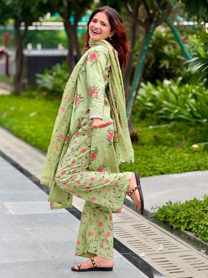 Pista Phool Set