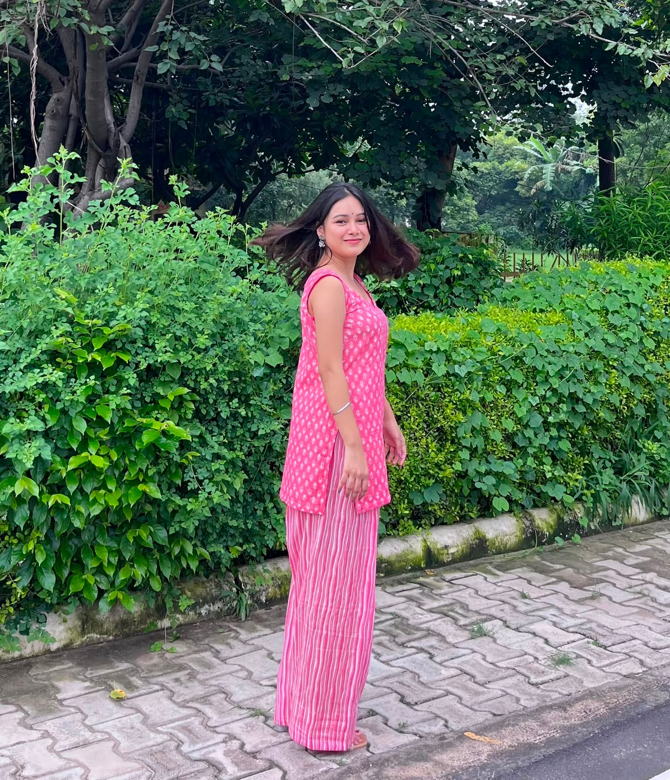 Gunika in "Pink" Farshi Set