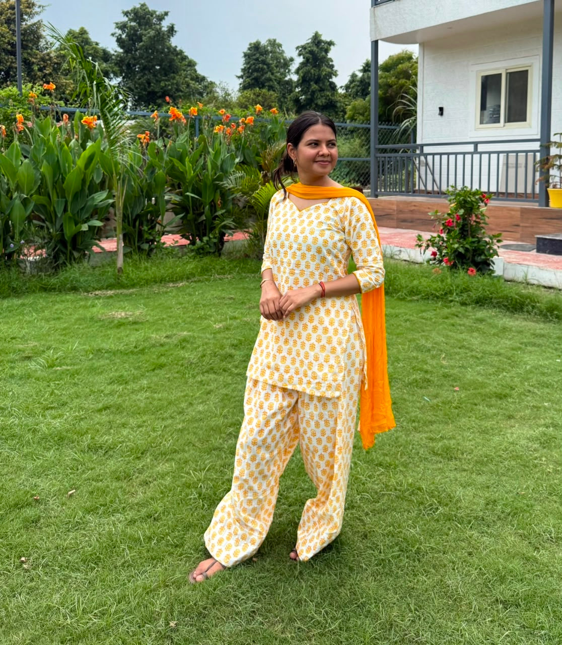 Saaz-e-Saavan Set