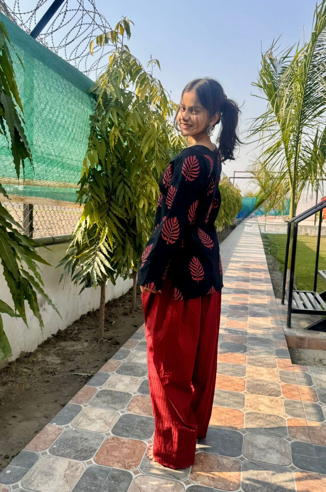 Avara Farshi Salwar Set