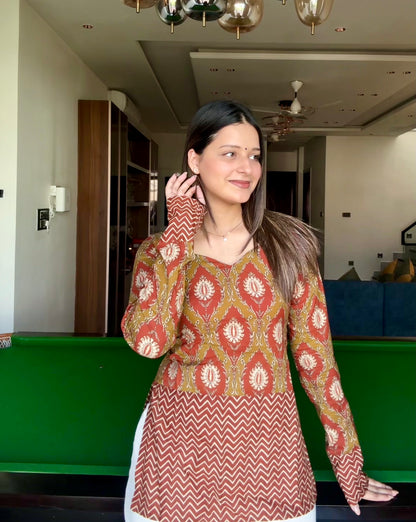 Kesarika Corset Back Straight Kurti