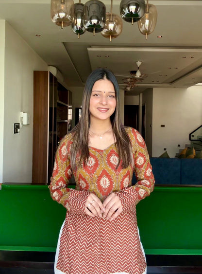 Kesarika Corset Back Straight Kurti