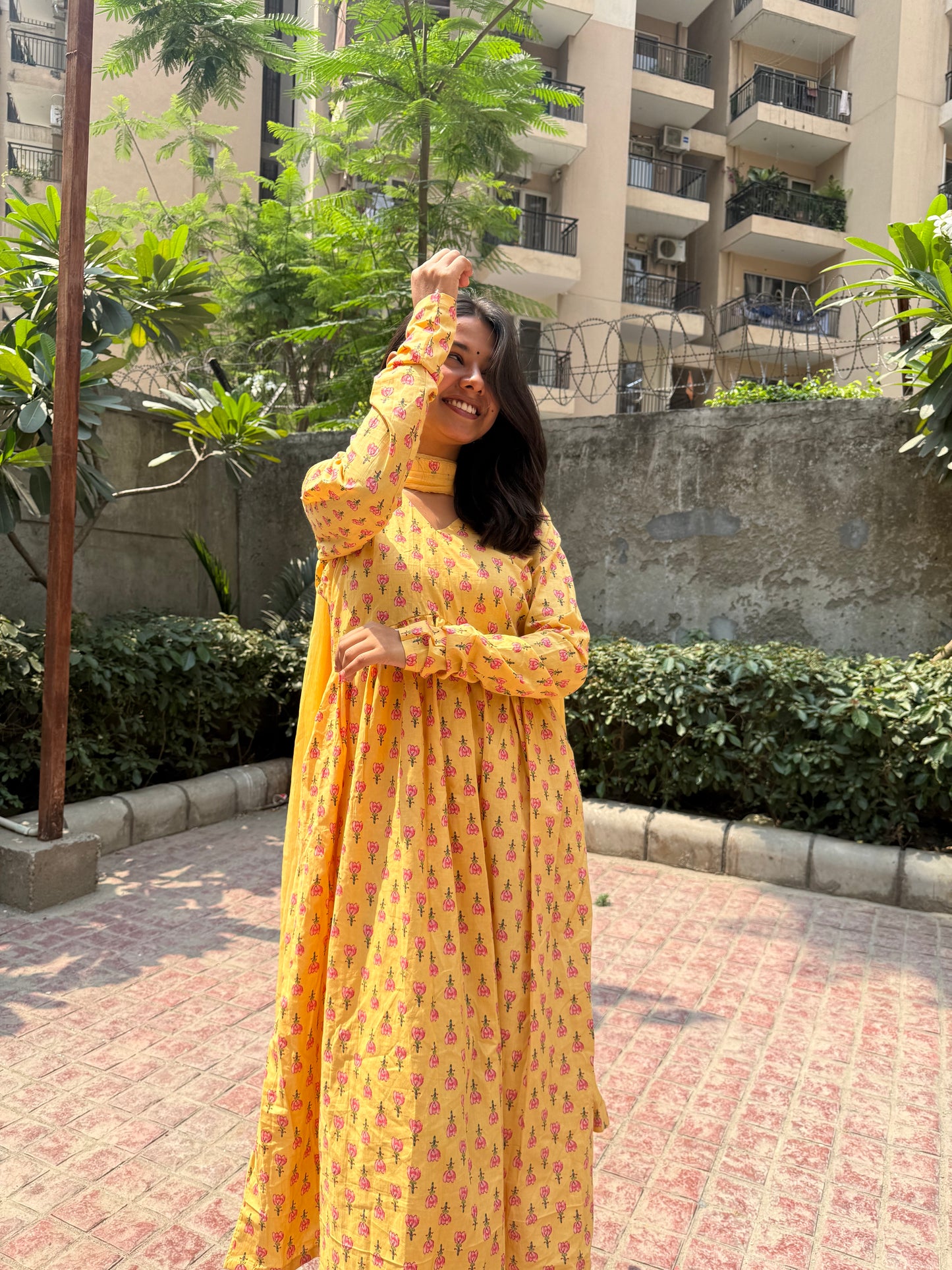 Sunheri Kurta Set (Chiffon Dupatta)