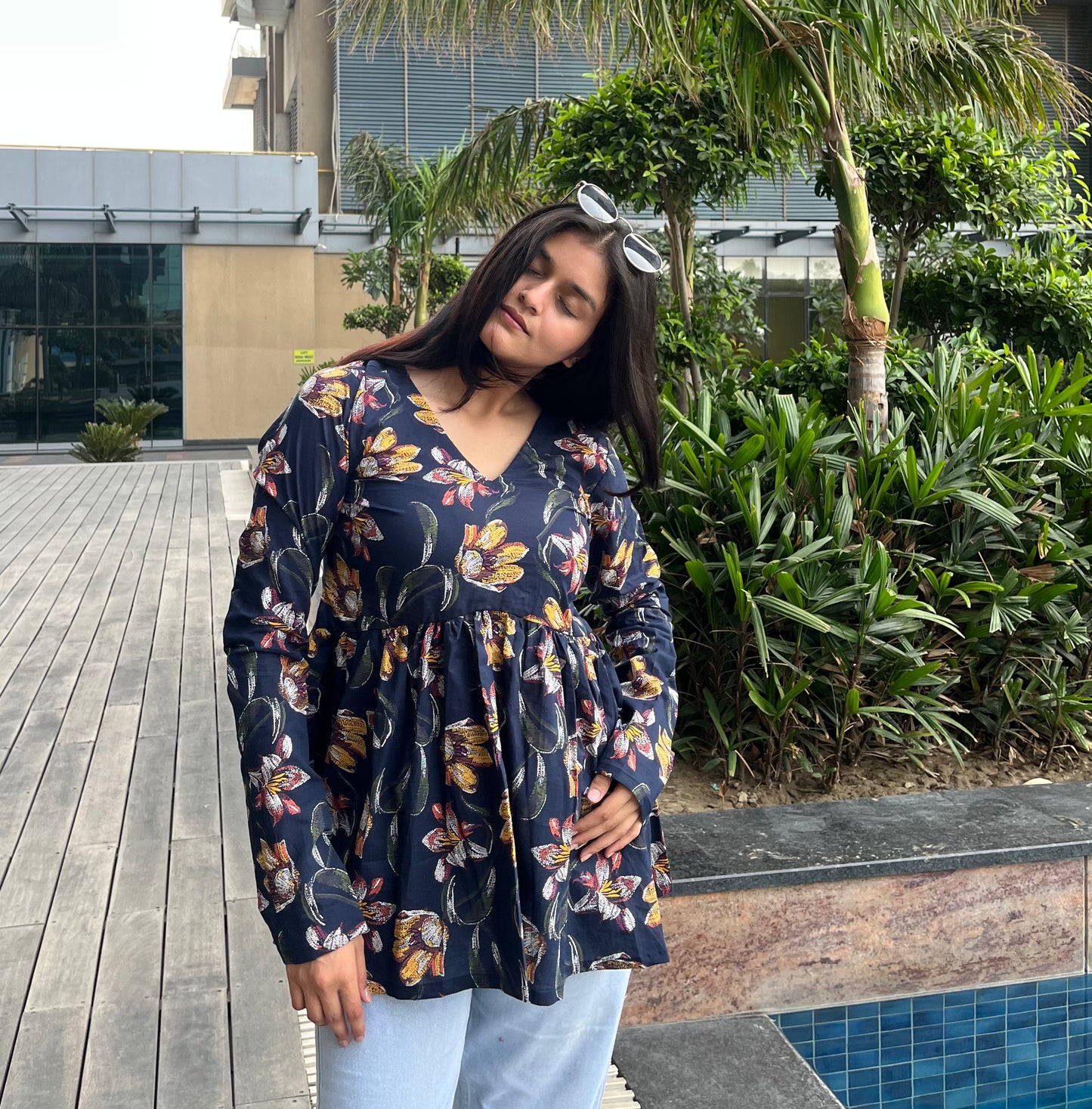 Pani Da Rang Peeplum Short Kurti