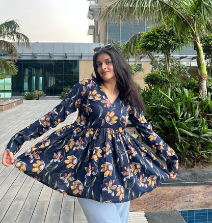 Pani Da Rang Peeplum Short Kurti