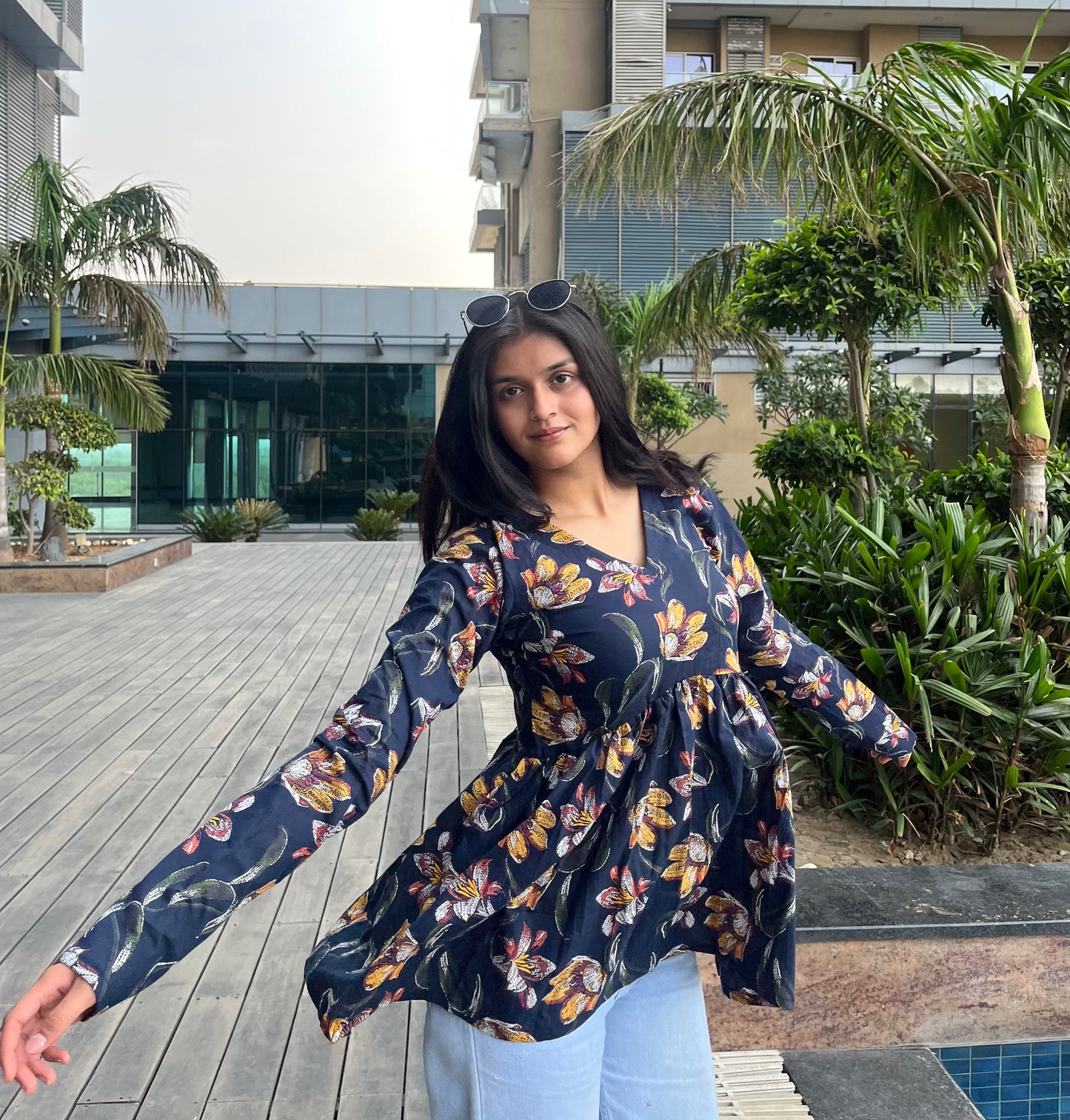 Pani Da Rang Peeplum Short Kurti