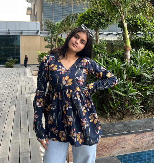 Pani Da Rang Peeplum Short Kurti